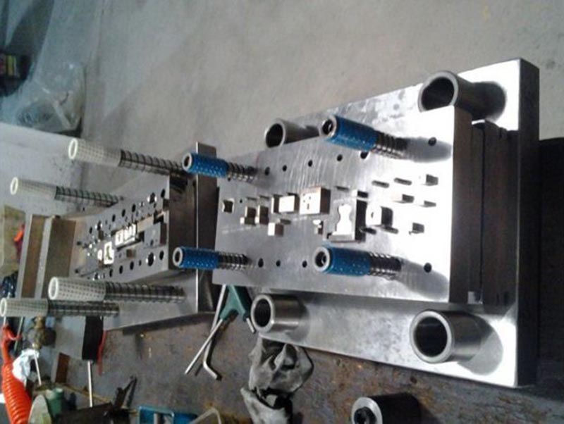 梧州模具制造-12