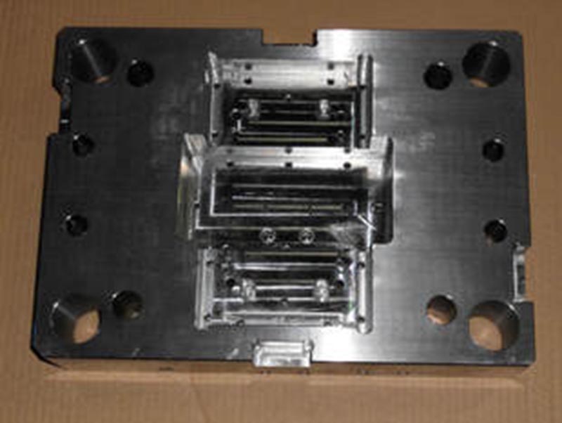 梧州精密塑料模-06